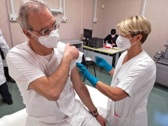 Viterbo - La somministrazione dei primi vaccini anti-Covid a Belcolle