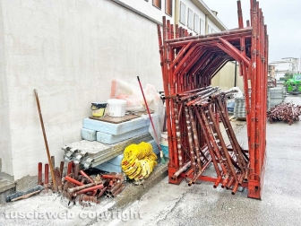 La strada ripulita dal ponteggio