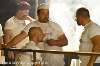 Santa Rosa - Pienone per la terza cena con i facchini - La cucina