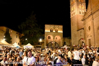 Santa Rosa - Pienone per la terza cena con i facchini