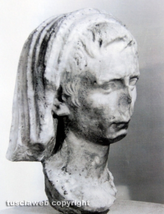 La testa di Augusto imperatore trafugata dal museo civico di Nepi negli anni Settanta