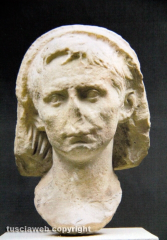 La testa di Augusto imperatore trafugata dal museo civico di Nepi negli anni Settanta