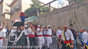 Viterbo - La traslazione del corpo incorrotto di Santa Rosa per le vie della città
