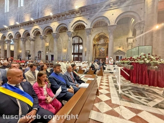 Viterbo - La traslazione del corpo incorrotto di Santa Rosa per le vie della città