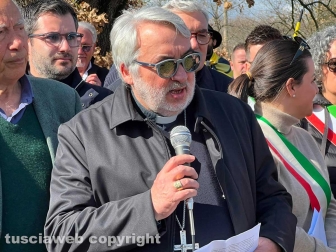 Il vescovo Marco Salvi