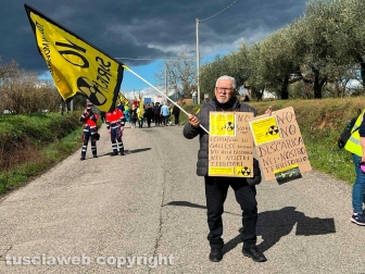 Corchiano - 60 comuni della Tuscia in marcia per dire no al deposito nucleare