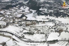 La Tuscia vista dall\'elicottero dopo il nevone