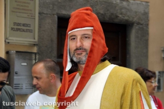 La vestizione del corteo storico e la partenza
