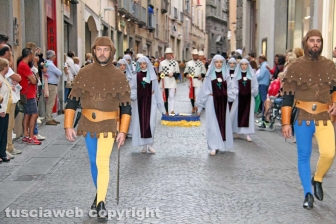 La vestizione del corteo storico e la partenza