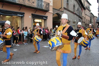 La vestizione del corteo storico e la partenza