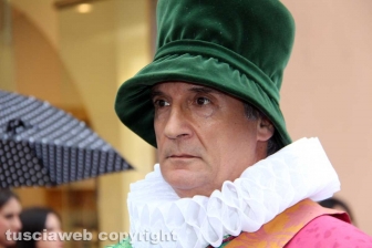 La vestizione del corteo storico e la partenza