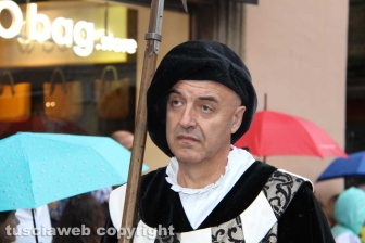 La vestizione del corteo storico e la partenza