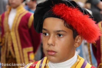 La vestizione del corteo storico e la partenza