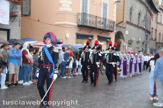 La vestizione del corteo storico e la partenza