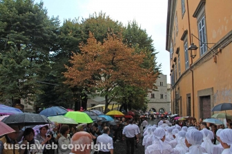 La vestizione del corteo storico e la partenza