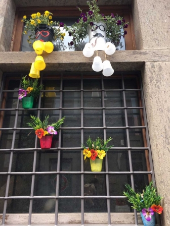 La via dei fiori a Pianoscarano