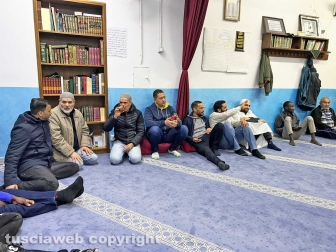 La visita del vescovo in moschea