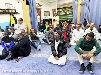 La visita del vescovo in moschea