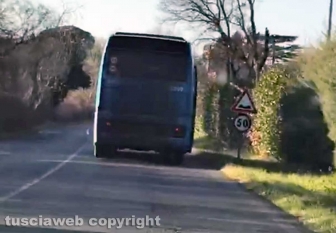 Ronciglione - Un pullman Cotral con il portellone aperto