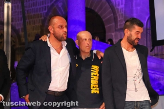 Alfredo Lucaccioni con la Viterbese sul palco alle cene dei facchini