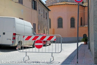 Tarquinia - La ztl in centro storico
