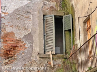 L'abbandono di via dei Magazzini