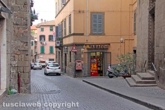 L'abbandono di via Mazzini