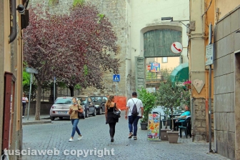 L'abbandono di via Mazzini