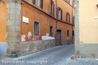L'abbandono di via Mazzini