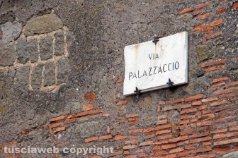 L'abbandono di via Mazzini
