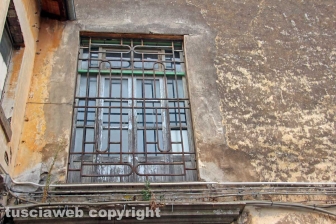 L'abbandono di via Mazzini