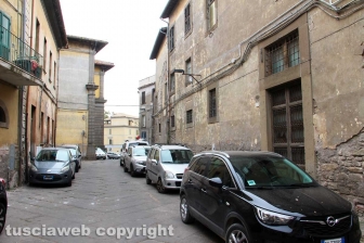 L'abbandono di via Mazzini