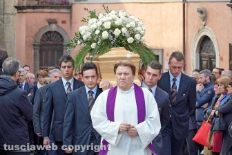 Femminicidio-suicidio a Orte - I funerali di Silvia Tabacchi a Vasanello