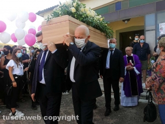 Civita Castellana - I funerali della 22enne Vanessa Brundo