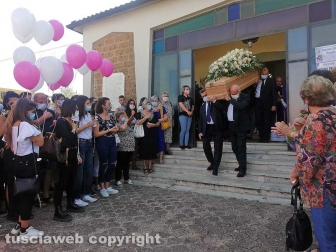 Civita Castellana - I funerali della 22enne Vanessa Brundo