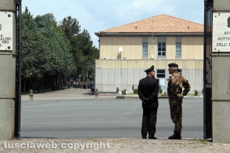 Viterbo - L'addio dell'Esercito al militare Daniele Ferrante