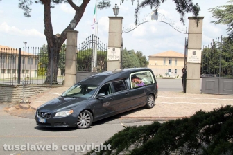 Viterbo - L'addio dell'Esercito al militare Daniele Ferrante