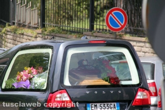 Viterbo - L'addio dell'Esercito al militare Daniele Ferrante