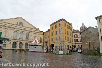 L'albero di piazza del Teatro
