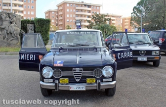 Viterbo - Carabinieri - Le auto d’epoca dell’associazione di volontariato “Lampeggiante blu"