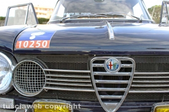 Viterbo - Carabinieri - Le auto d’epoca dell’associazione di volontariato “Lampeggiante blu"