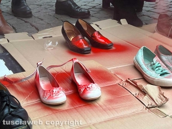 Viterbo - "L’amore non ti schiaccia”, giornata contro la violenza di genere