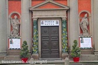 L'apertura della porta santa della Madonna Liberatrice