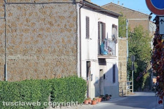 L'appartamento incendiato a Grotte santo Stefano