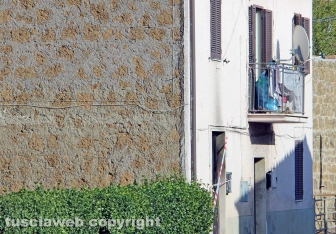 L'appartamento incendiato a Grotte santo Stefano