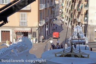 L'arrivo di Gloria e il montaggio