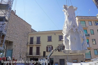 L'arrivo di Gloria e il montaggio