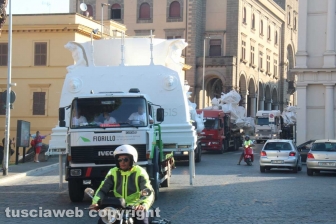 L'arrivo di Gloria e il montaggio