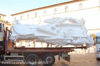 L'arrivo e l'assemblaggio di Gloria