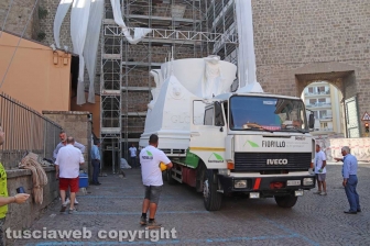 L'arrivo e l'assemblaggio di Gloria
